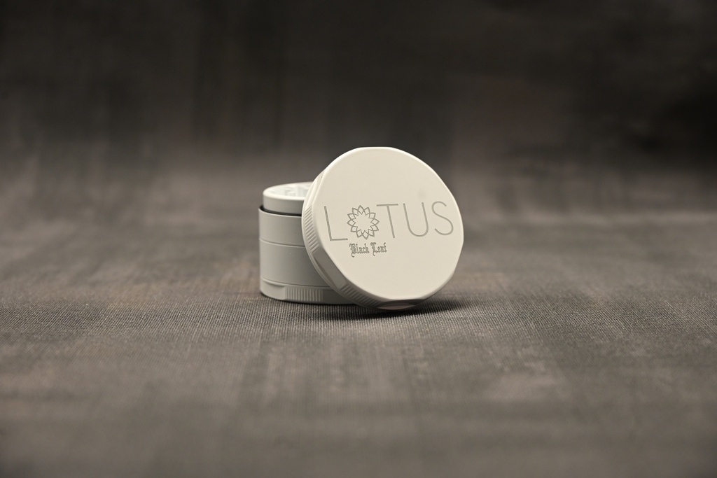 Black Leaf Lotus Grinder 4-tlg. - 63/58mm H 46mm